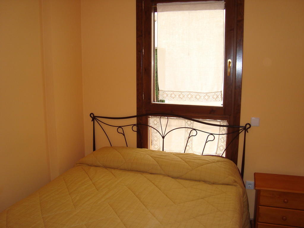 Apartamentos Saila Castejón de Sos Pokój zdjęcie
