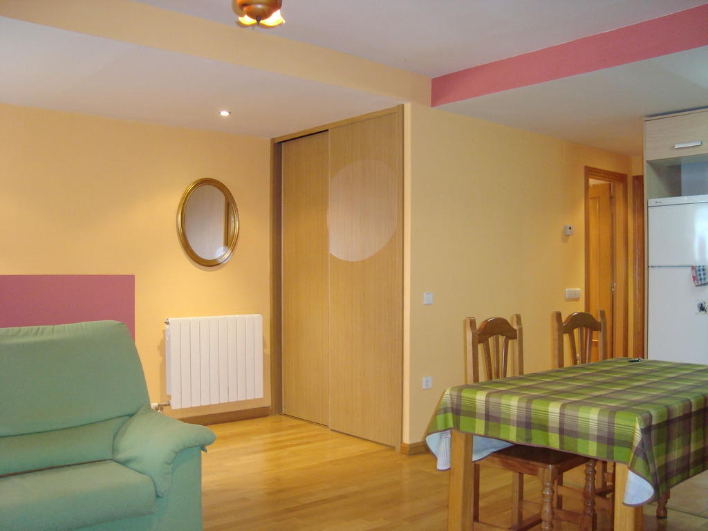 Apartamentos Saila Castejón de Sos Pokój zdjęcie