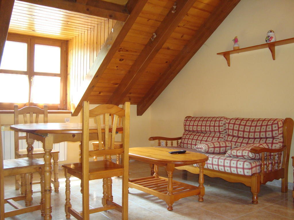Apartamentos Saila Castejón de Sos Zewnętrze zdjęcie